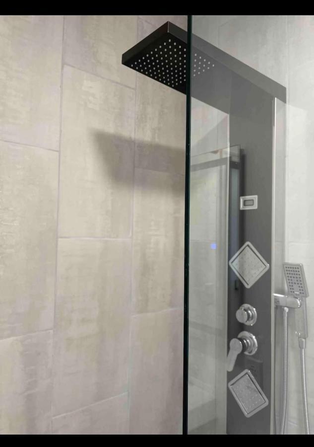 Private Luxe Room A Hidden Gem With Private Bath & Kitchen Philadelphia Kültér fotó
